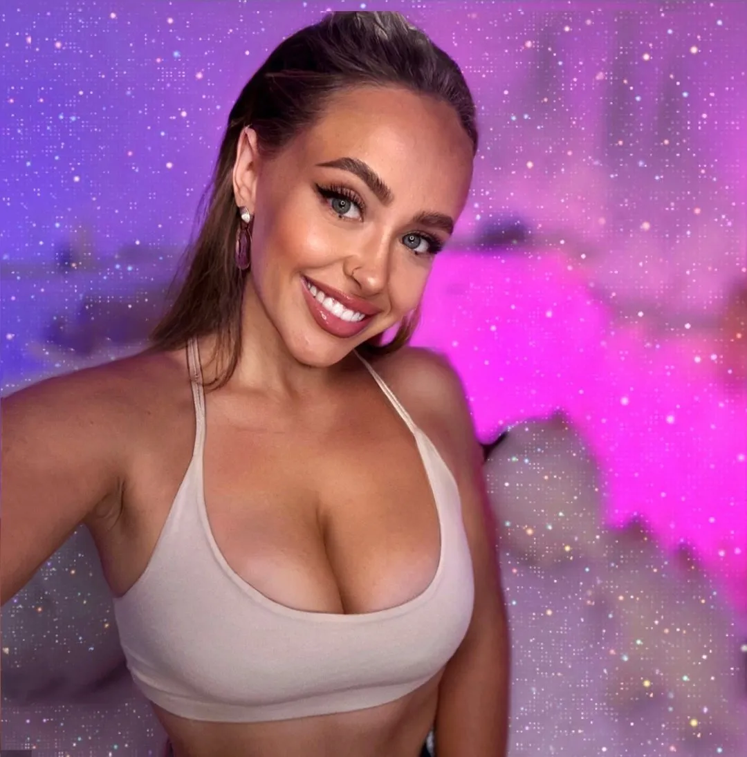KimShinexxxx's Thumb Image