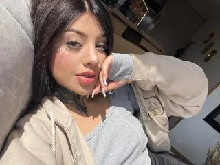 MilaMonty Image 2