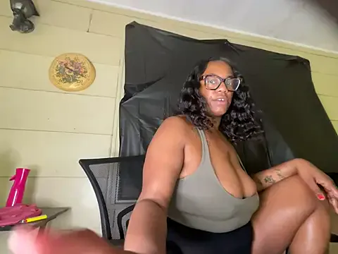 AlexaTheSlut Image 12