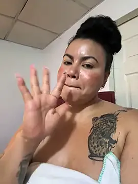 alicia_squirt_big Image 2