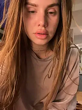 EmiliaCatalina Image 5