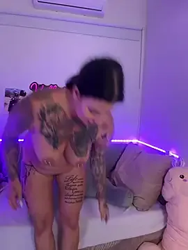 InKed-Kathy Image 18