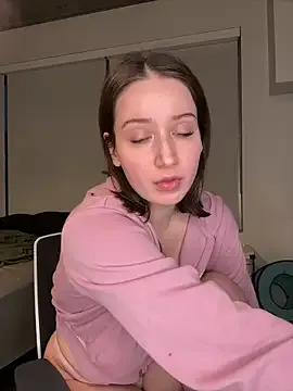 nerdynina Image 3