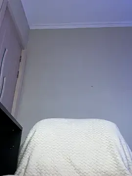 NickiLike Image 5