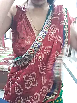 priya_sharma02 Image 2