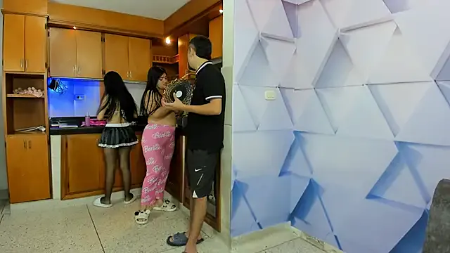 royalgirls_x Image 5